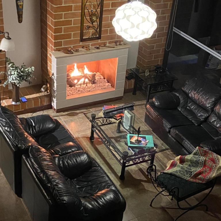 Finca Villa Palmeras en Rionegro Aeropuerto JMC - Three-Bedroom Villa - 45