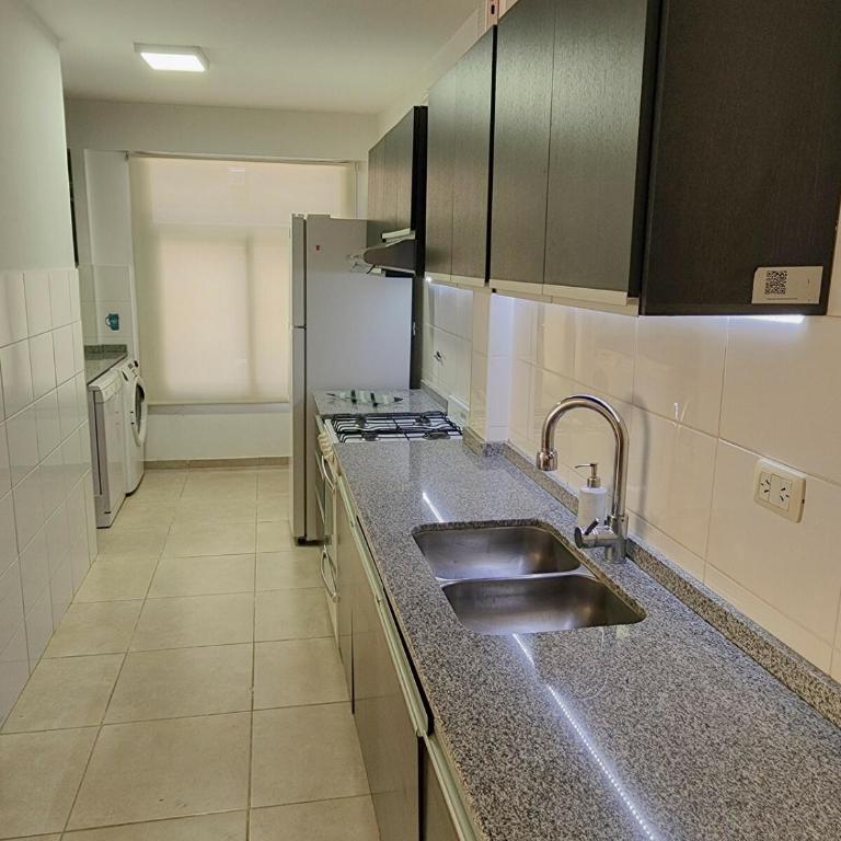 Amplio departamento frente al lago-seguridad 24hs - Apartamento - 32