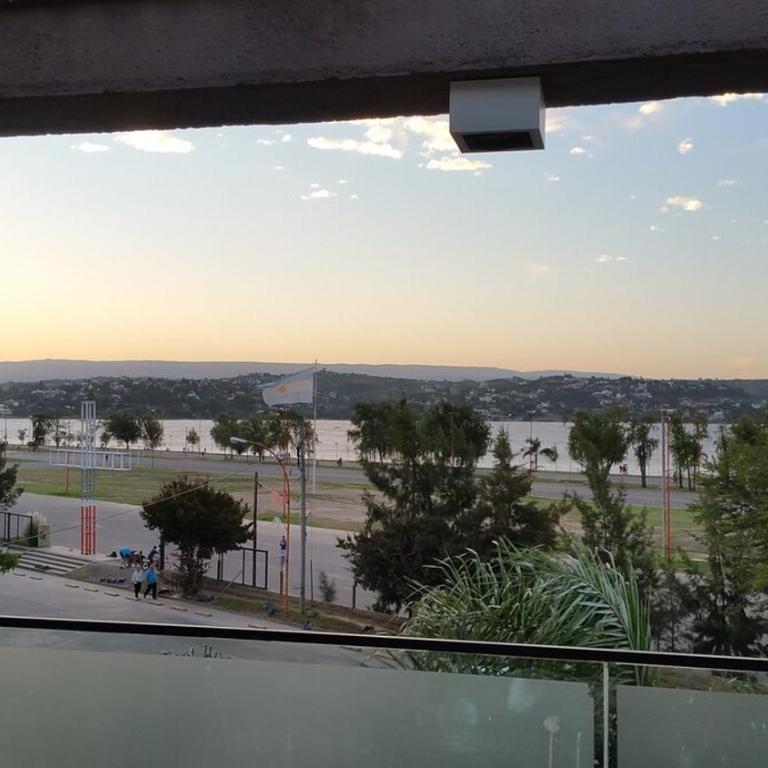 Amplio departamento frente al lago-seguridad 24hs - Apartamento - 35