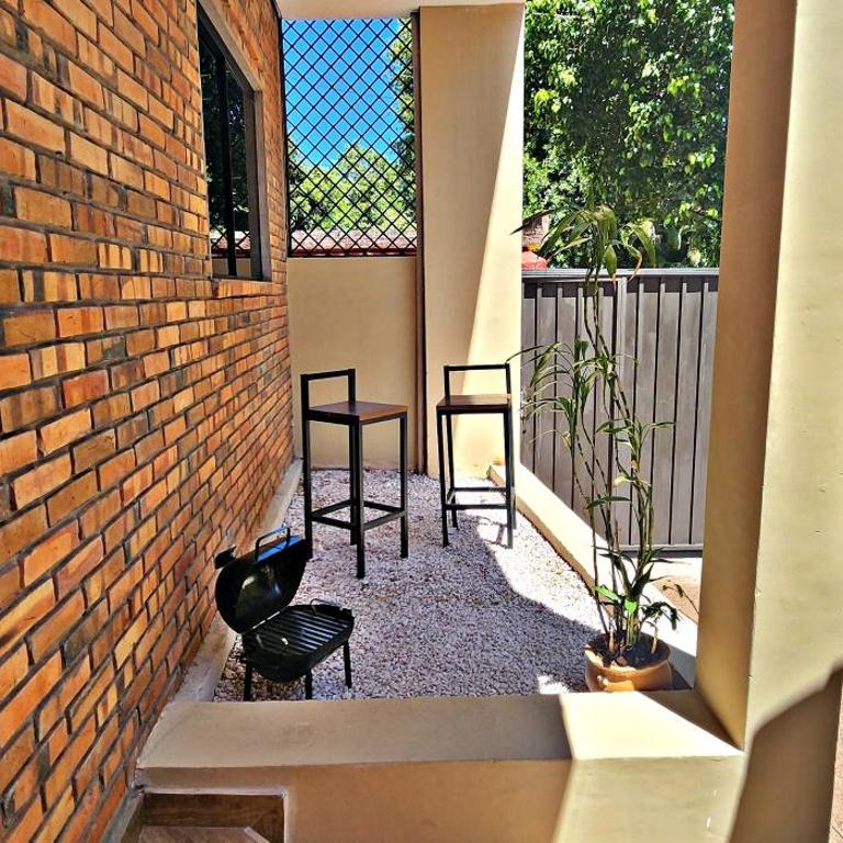 Casa estilo americano cerca del Shopping Mariscal con 2 garajes y WiFi - Two-Bedroom Townhouse - 39