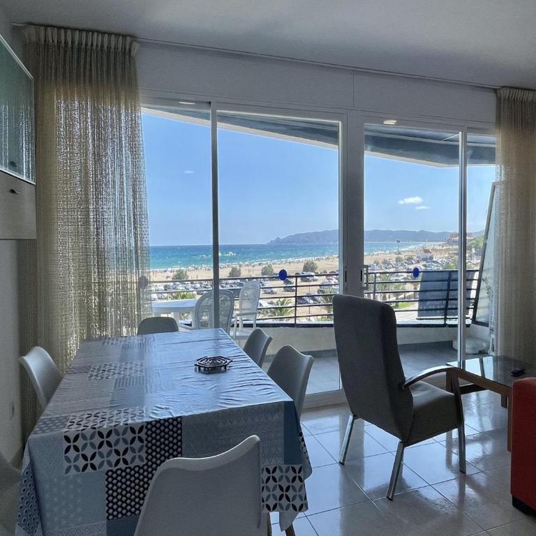 Apartment by the Beach in Spain - Two-Bedroom Apartment - 3