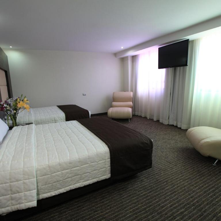 Hotel Astor - Habitación con 2 camas grandes - 9