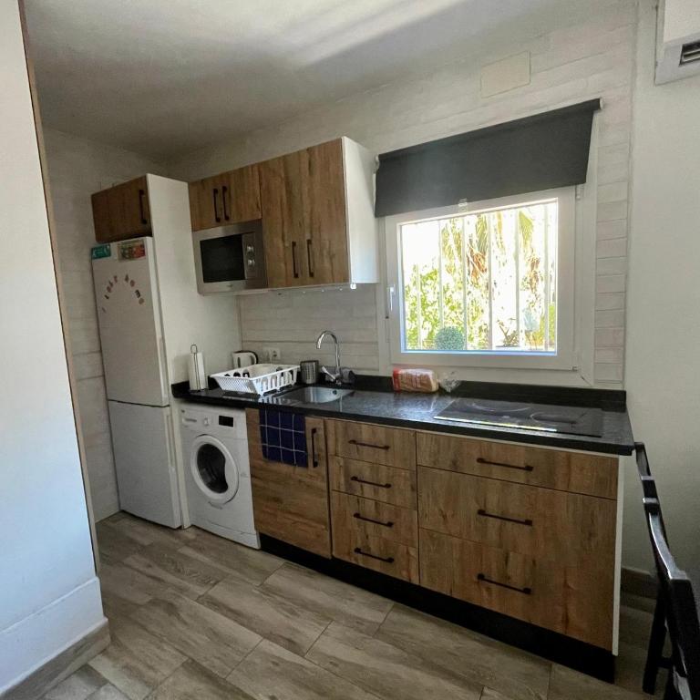 Pedregalejo Beach House - Apartamento con terraza - 73