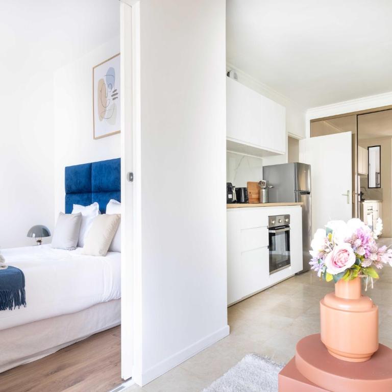 Chic Parisian 1-Bedroom Apartment in Vibrant 10th Arr - Mobility Lease - Appartamento con 1 Camera da Letto - 2