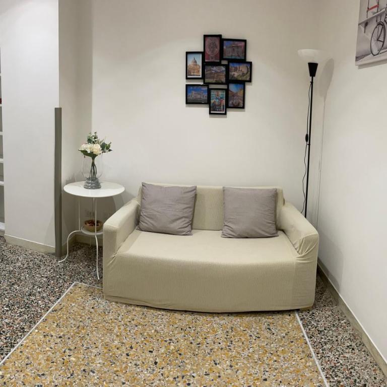 Riza Subway A Tourist Accommodation - Appartamento Standard con 2 Camere da Letto - 2