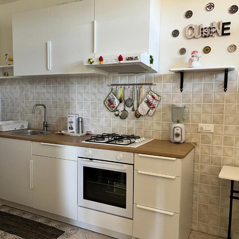 Casa sul mare Lalu a 20 kl da Palermo e 30 da Cefalu tre camere 9 posti - Haus mit 2 Schlafzimmern - 4