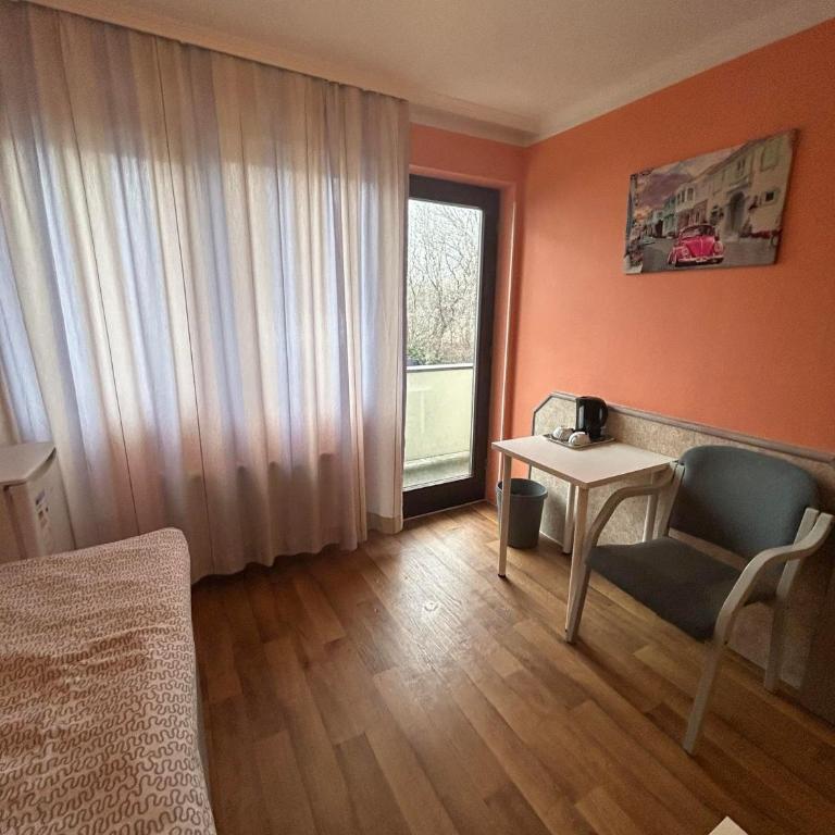 2-Rent Group Hostel Rooms AUB162 - Einzelzimmer - 4
