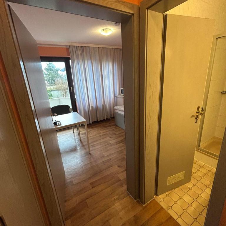 2-Rent Group Hostel Rooms AUB162 - Einzelzimmer - 4