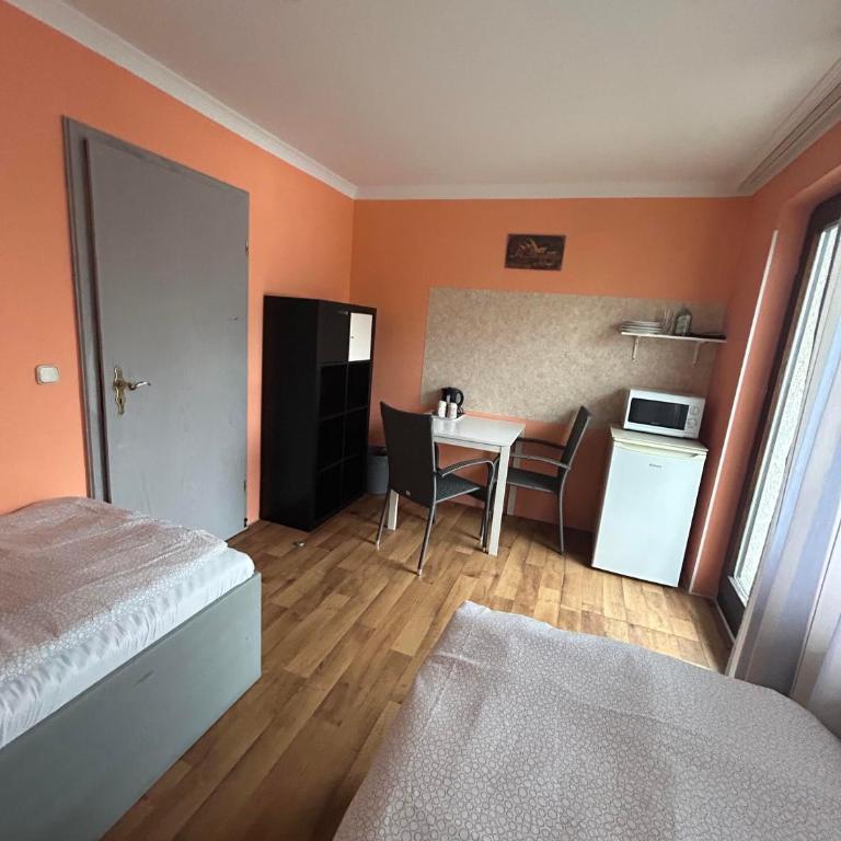 2-Rent Group Hostel Rooms AUB162 - Standard Zweibettzimmer - 3
