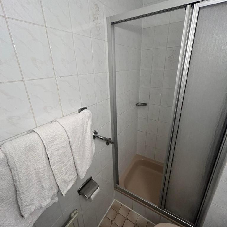 2-Rent Group Hostel Rooms AUB162 - Standard Zweibettzimmer - 1