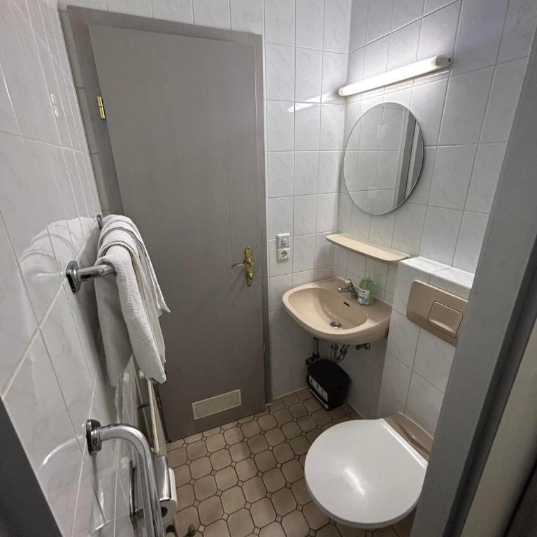 2-Rent Group Hostel Rooms AUB162 - Standard Zweibettzimmer - 4