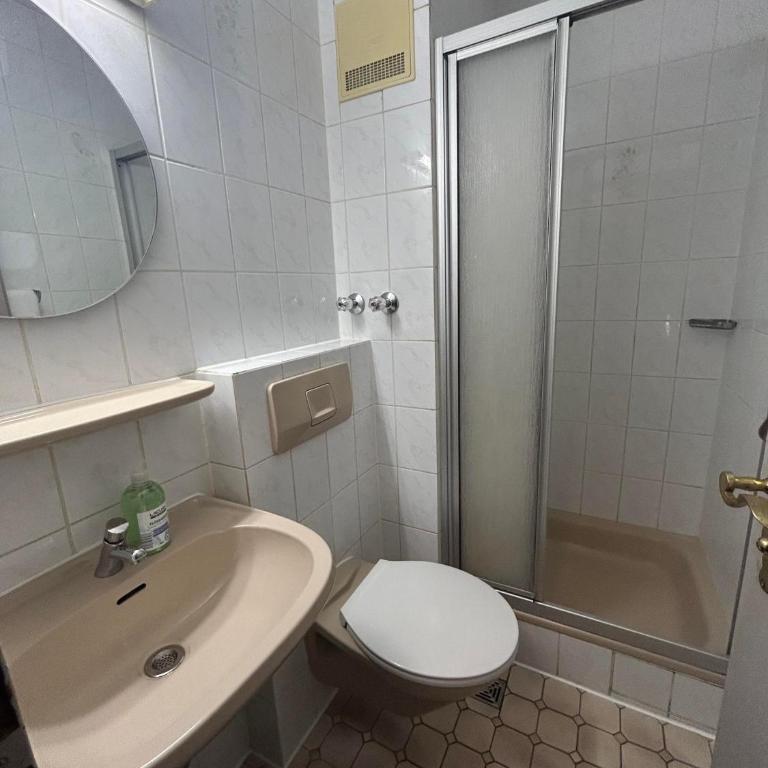 2-Rent Group Hostel Rooms AUB162 - Standard Zweibettzimmer - 3