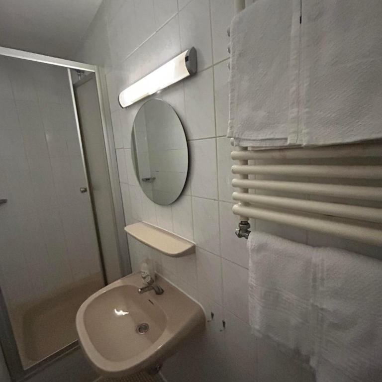 2-Rent Group Hostel Rooms AUB162 - Standard Zweibettzimmer - 6