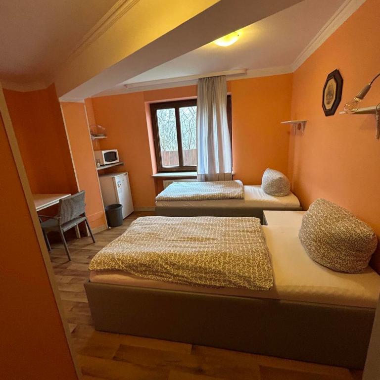 2-Rent Group Hostel Rooms AUB162 - Standard Zweibettzimmer - 5