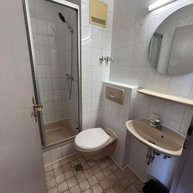 2-Rent Group Hostel Rooms AUB162 - Standard Zweibettzimmer - 4