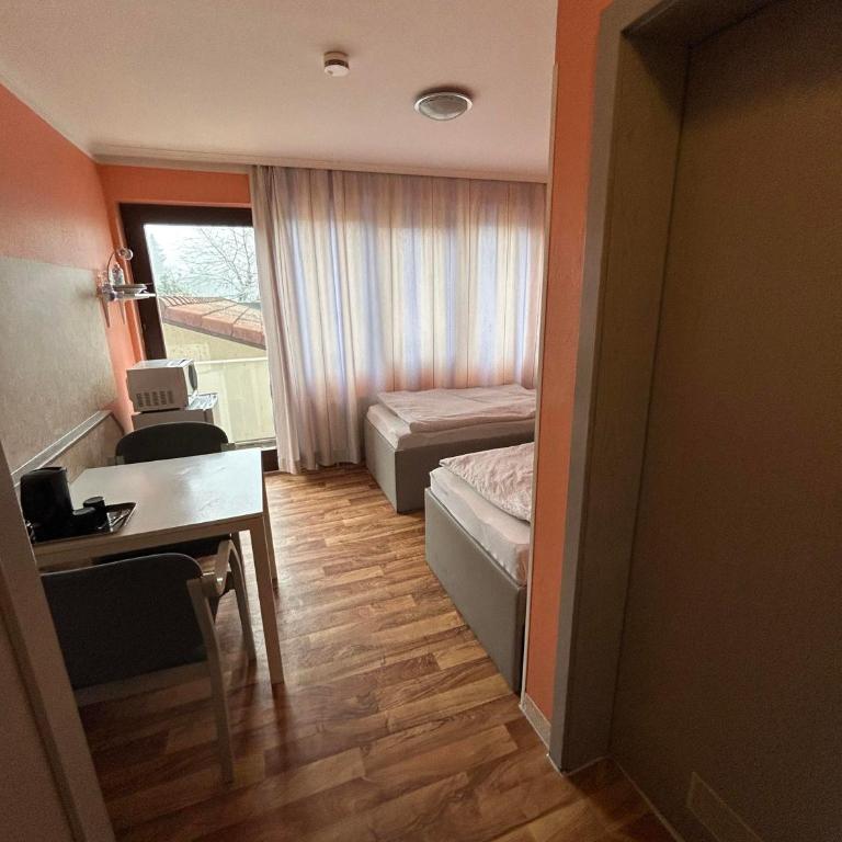 2-Rent Group Hostel Rooms AUB162 - Standard Zweibettzimmer - 5