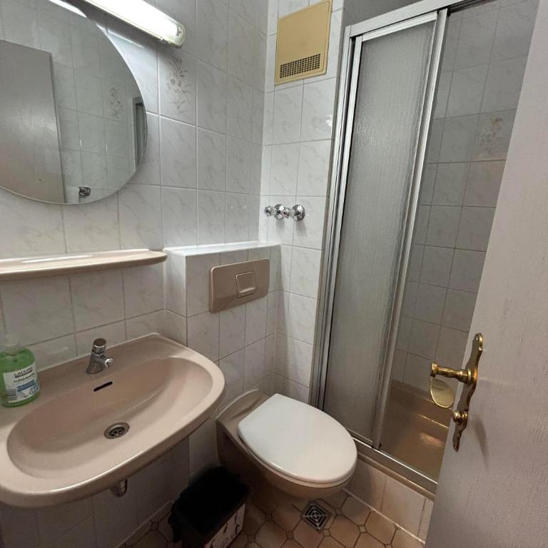 2-Rent Group Hostel Rooms AUB162 - Einzelzimmer - 4