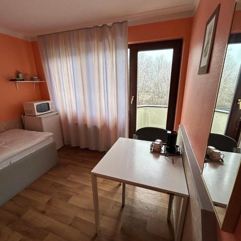 2-Rent Group Hostel Rooms AUB162 - Einzelzimmer - 3
