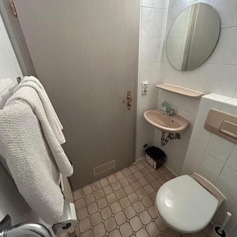 2-Rent Group Hostel Rooms AUB162 - Standard Zweibettzimmer - 6