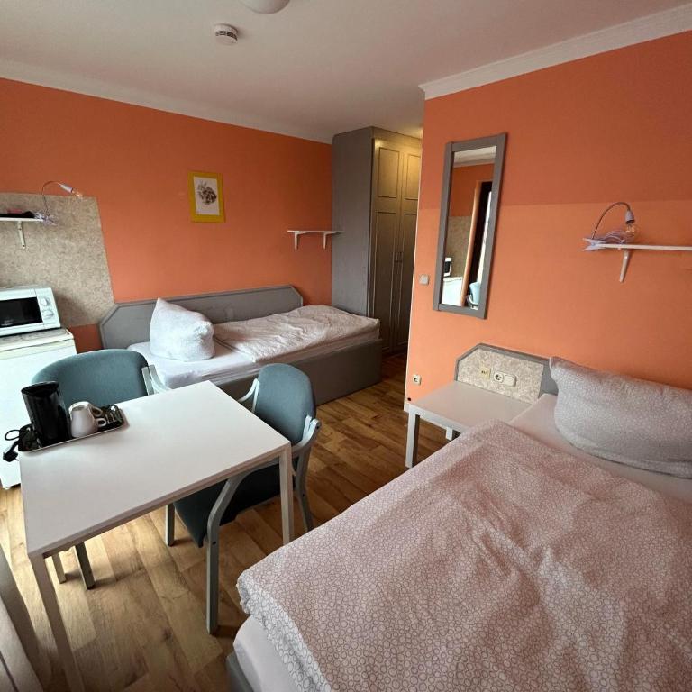 2-Rent Group Hostel Rooms AUB162 - Standard Zweibettzimmer - 5