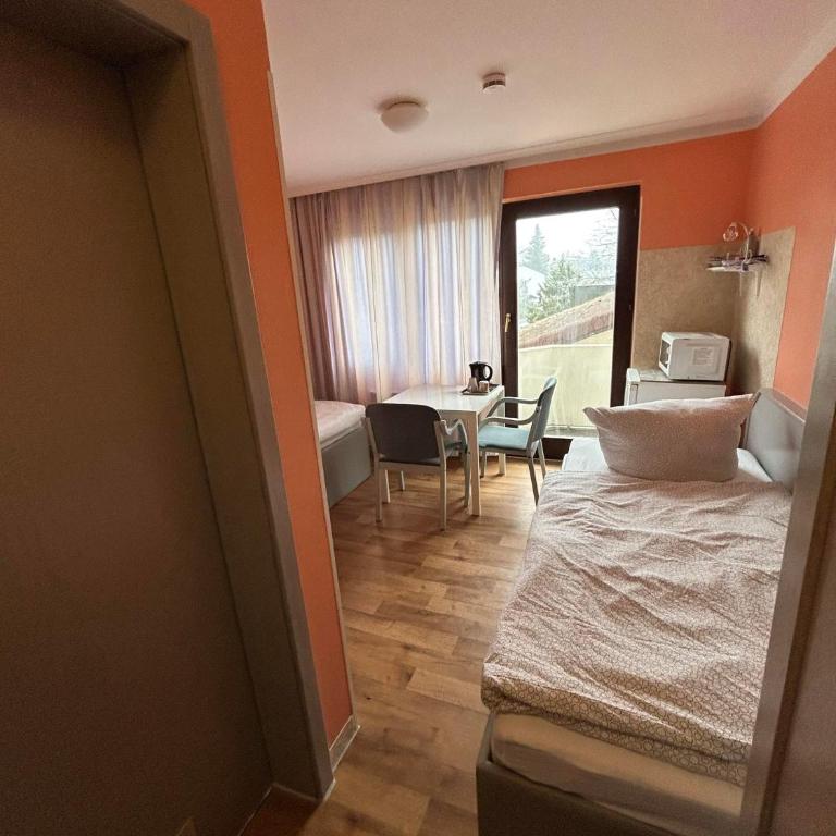 2-Rent Group Hostel Rooms AUB162 - Standard Zweibettzimmer - 4