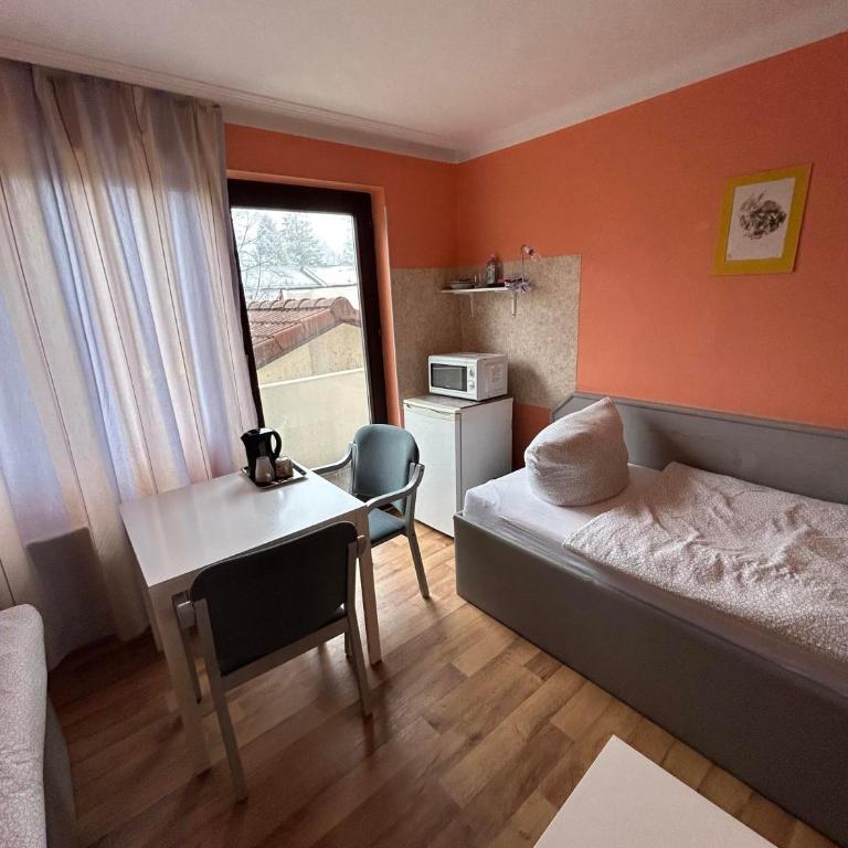 2-Rent Group Hostel Rooms AUB162 - Standard Zweibettzimmer - 3