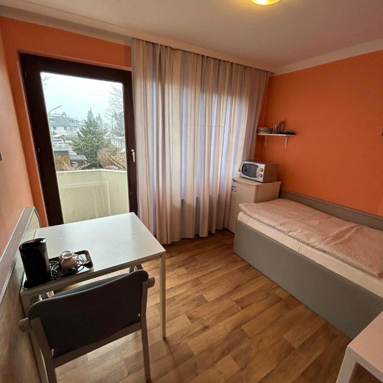 2-Rent Group Hostel Rooms AUB162 - Einzelzimmer - 2