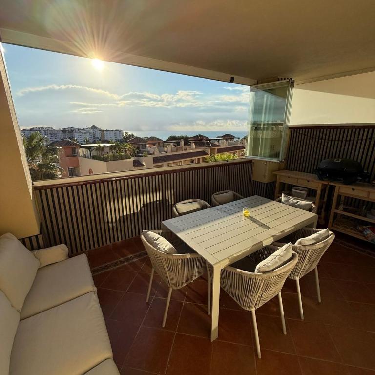 Apartmán Andalusie - Two-Bedroom Apartment with Sea View - 3