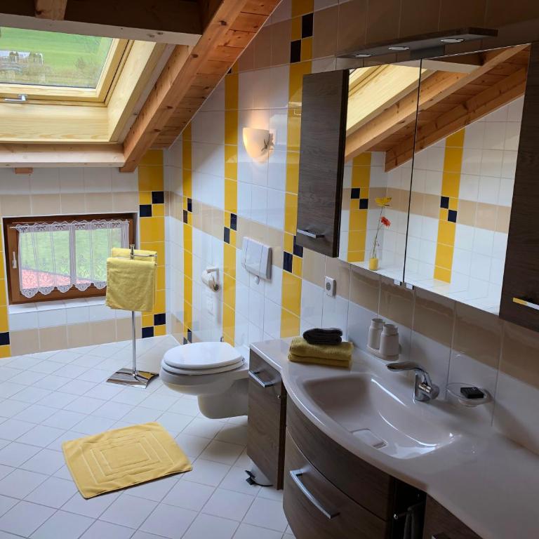 Haus am Wiesbach - Deluxe Apartment mit Balkon und 2 Schlafzimmern - 9