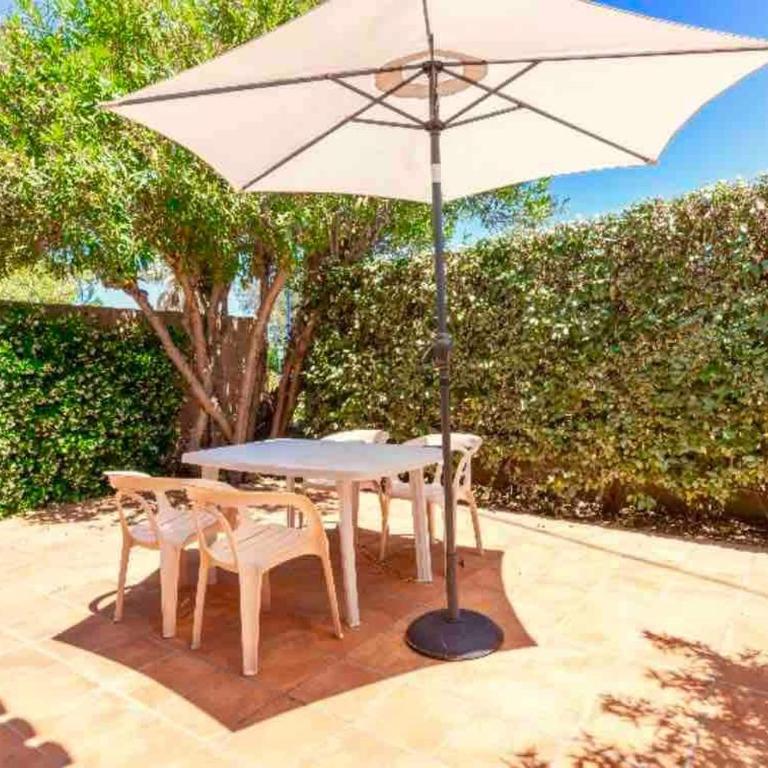 T2 climatisé avec terrasse & parking Plage à pied 5min Presqu ile de Giens - Apartment mit 1 Schlafzimmer - 2