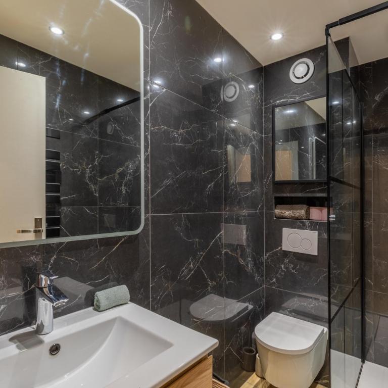 LE CALIFORNIA 200m des plages chic luxe et cosy 2 à 4 personnes - Apartamento de 1 dormitorio - 7