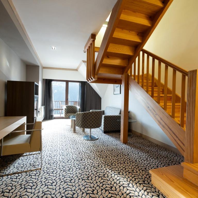 Eurostars Royal Tanau - Suite Junior Dúplex con vistas a la montaña - 7