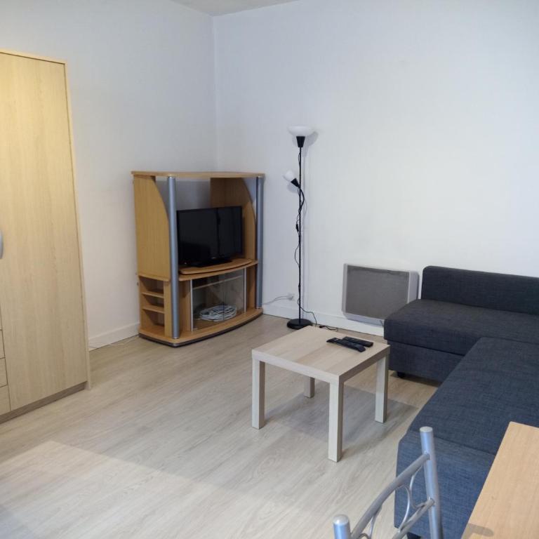 Grand Appartement T1 Entièrement Meublé - Standard Apartment - 4