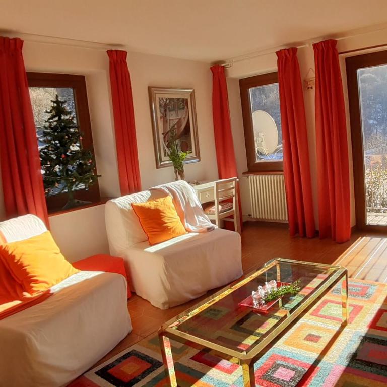 Issime - da Carla (CIR n. 0001) - Appartamento con 2 Camere da Letto - 1
