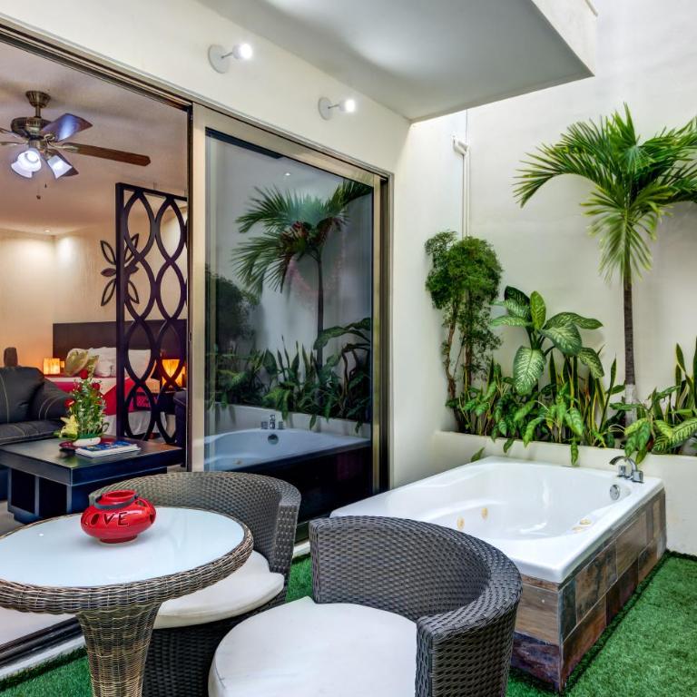 Suites Corazon - Deluxe Double Room with Spa Bath - 8