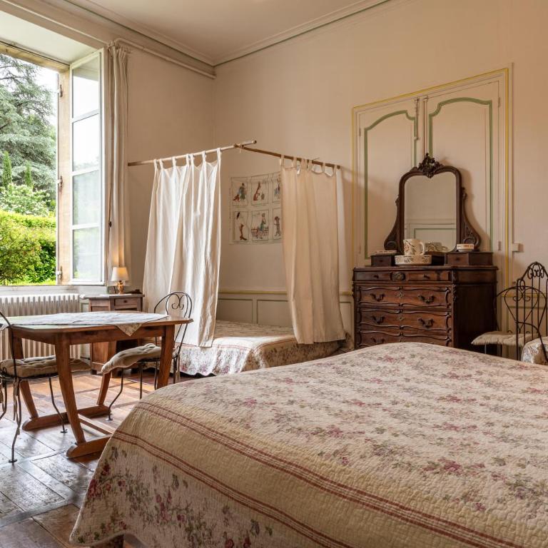 La Maison du Notaire Royal - Family Room with Garden View - 1