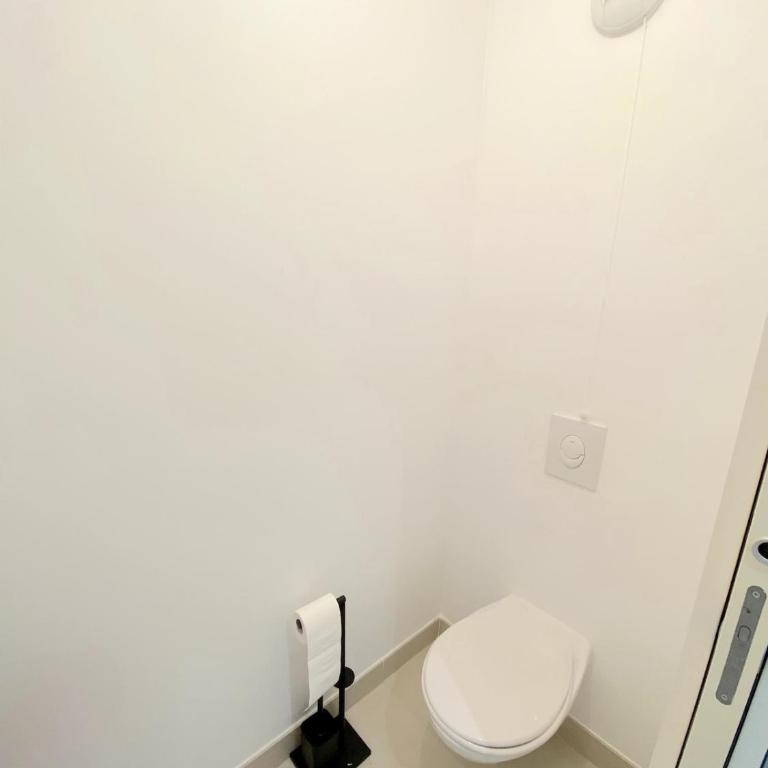 T2 Neuf centre ville Sanary avec garage - Apartment mit 1 Schlafzimmer - 8