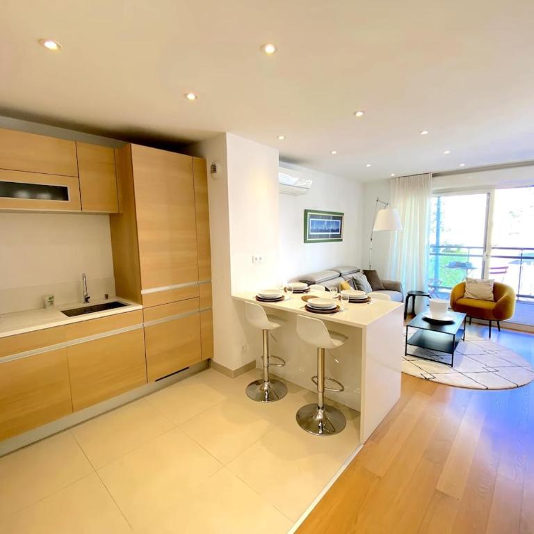 T2 Neuf centre ville Sanary avec garage - Apartment mit 1 Schlafzimmer - 14