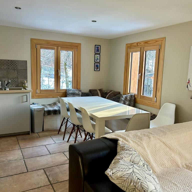 3 Bedrooms, Whole floor, New Kitchen, Town Centre - Appartement 3 Chambres - 16