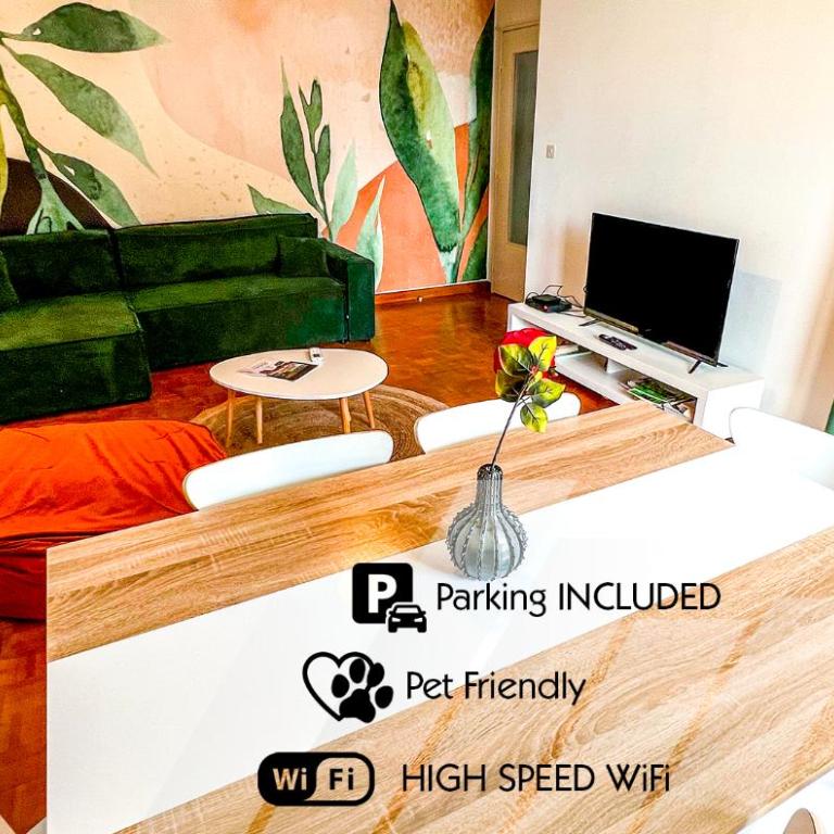 AC - Secure Parking - Near Central Station - Two-Bedroom Apartment - 1