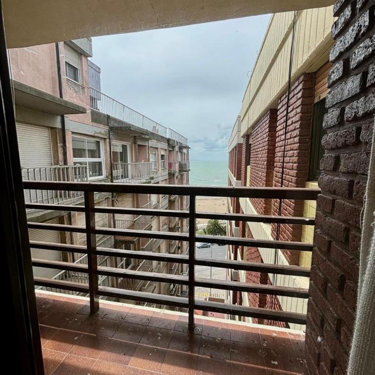 Departamento frente a la playa con balcón y vista al mar! - Apartamento de 2 dormitorios - 4