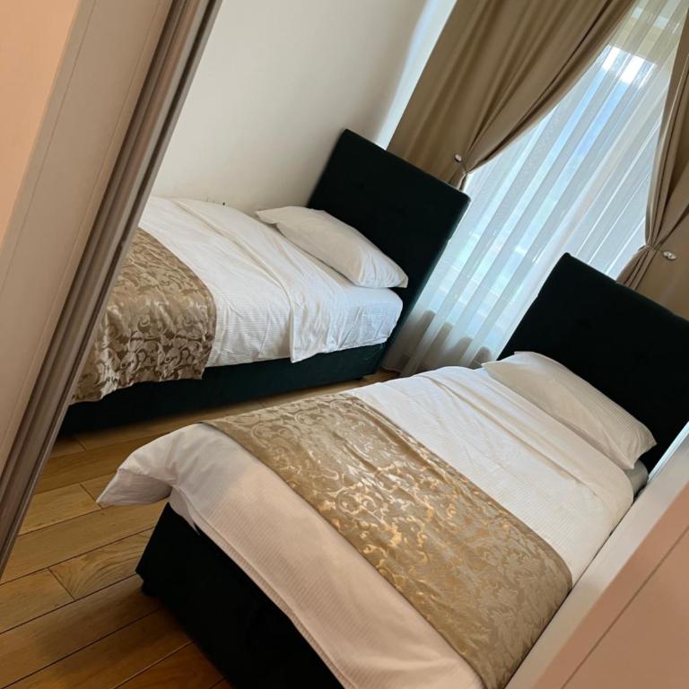 VIP Apartment FOUR - Two-Bedroom Apartment - 6