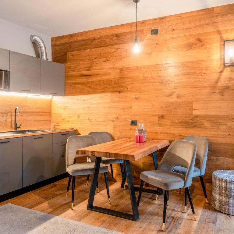 Chalet K2 - Studio-Apartment mit Balkon - 2