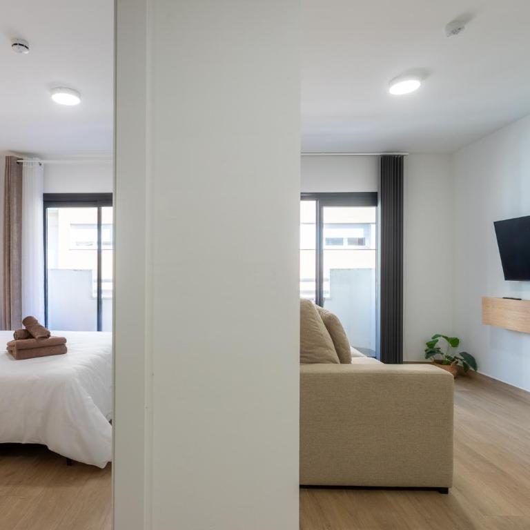 Jome Stays Alicante centro - One-Bedroom Apartment with Balcony - 5