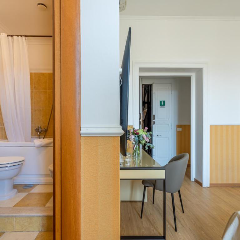 La Maison Royale - Camera Matrimoniale con Bagno Privato - 5
