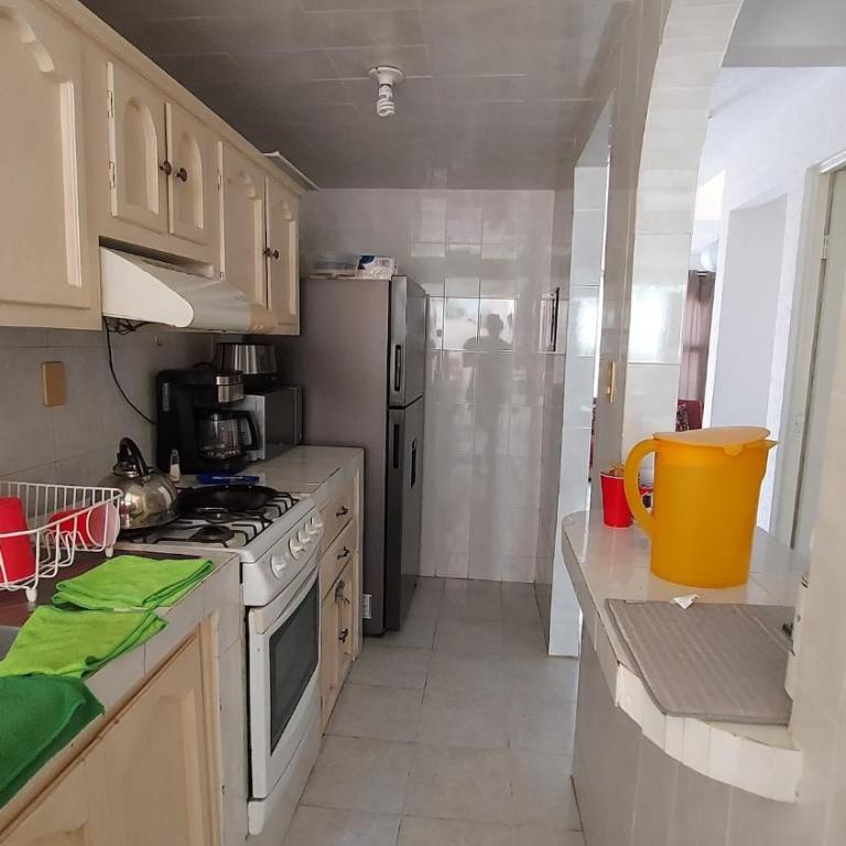 Beach house with private pool and new ac - Four-Bedroom House - 21