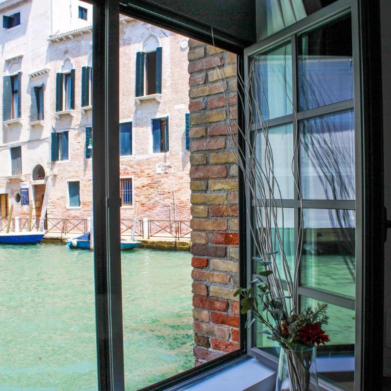 Al Canal Regio - Guest House - Camera Matrimoniale/Doppia con Letti Singoli con Vista Canale - 16