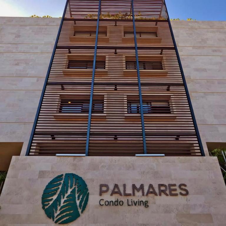 Tropical 3BR Pool near 5th Avenue & Beach - Three-Bedroom Deluxe Apartment - 25