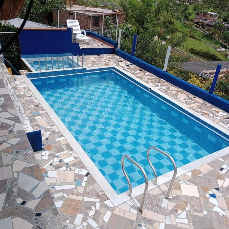 Finca con piscina en Copacabana - Chalet - 7