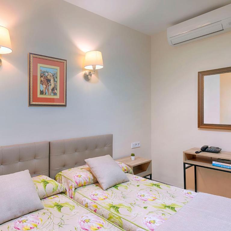 Hostal Antigua Morellana - Twin Room - 7